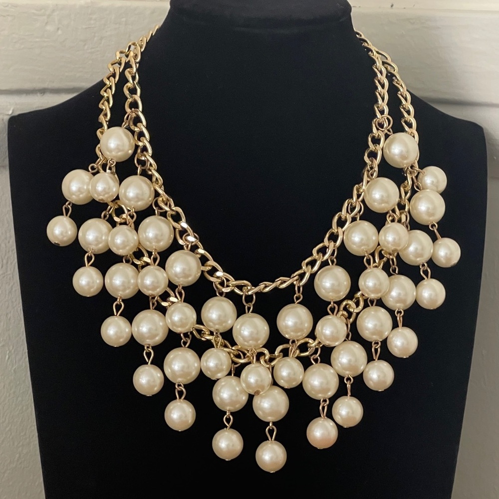Cream Faux Pearls Necklace .